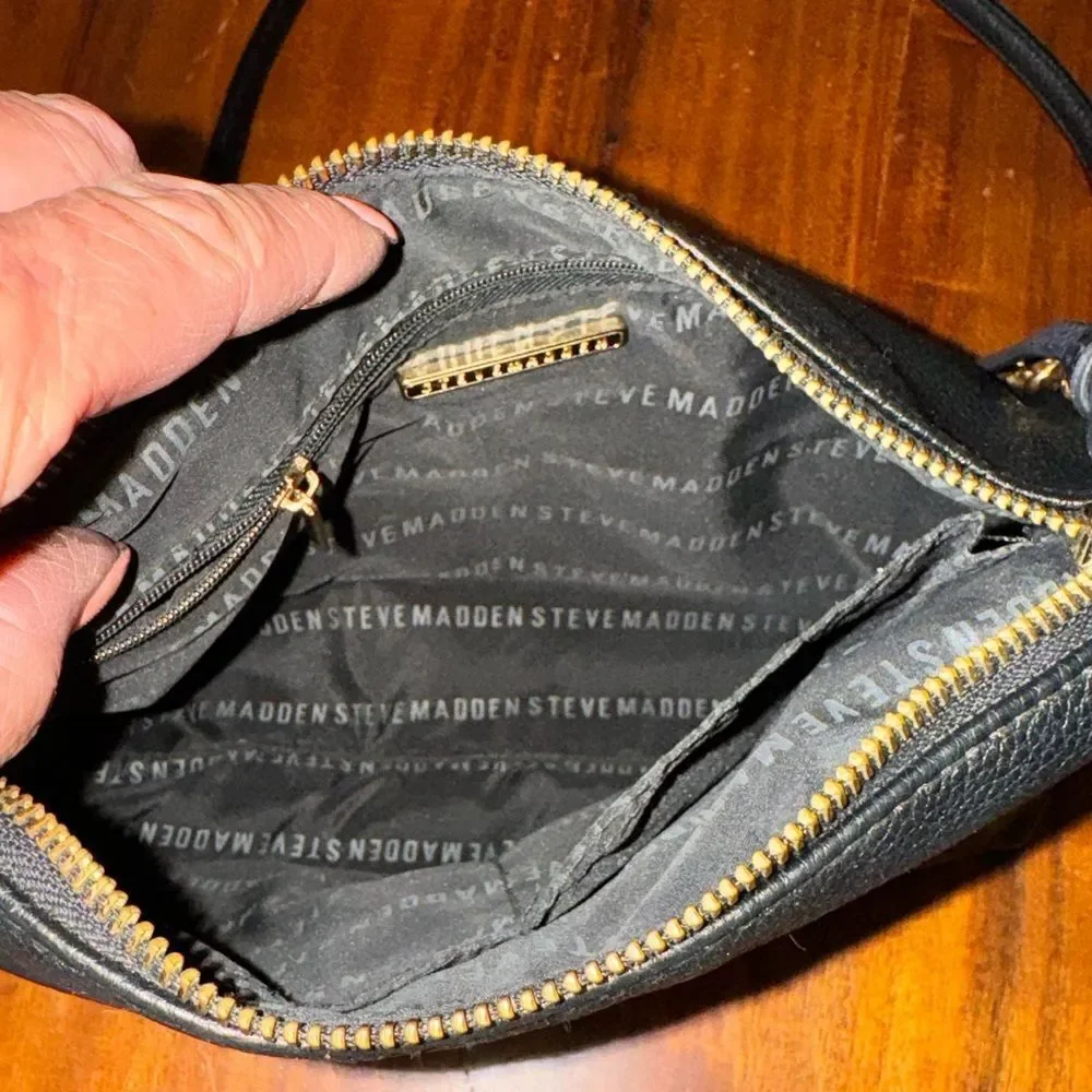 Steve Madden leather crossbody chain/leather handle medium size Purse